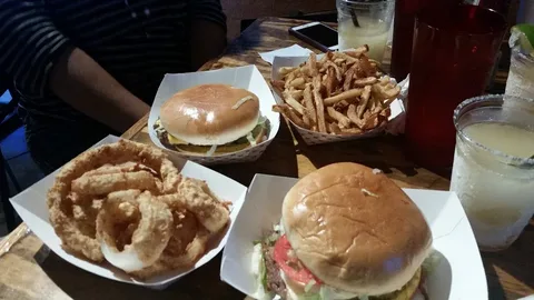 Wing Ranch: Burgers, Wings, and Good Vibes